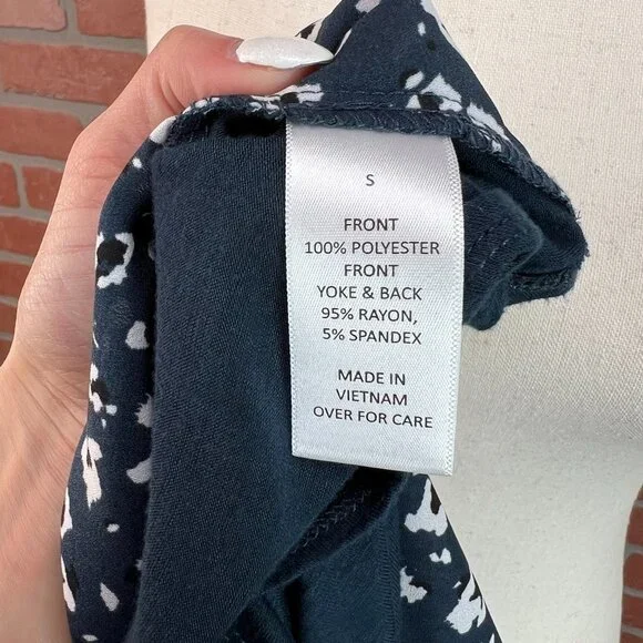 Animal Print Short Sleeve Blouse - Picture 7 of 8